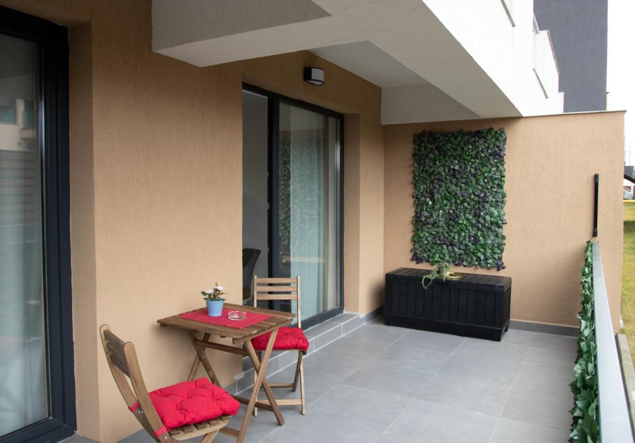 Lazo Two Room- Luxury Apartment Bukarest Exterior foto