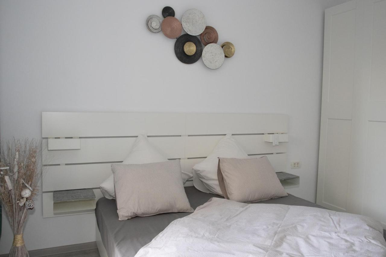 Lazo Two Room- Luxury Apartment Bukarest Exterior foto