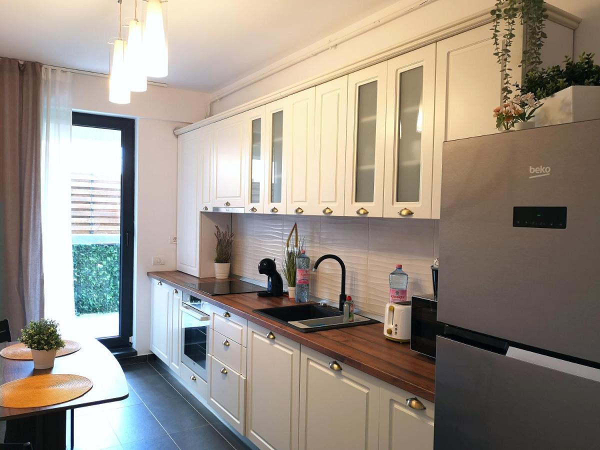 Lazo Two Room- Luxury Apartment Bukarest Exterior foto