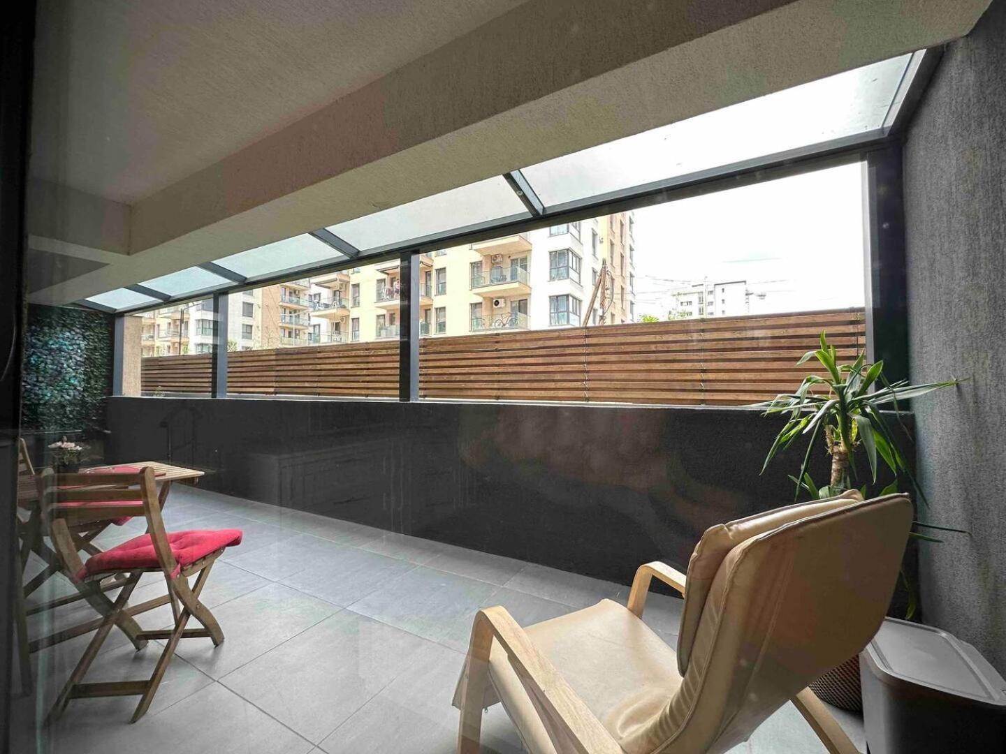 Lazo Two Room- Luxury Apartment Bukarest Exterior foto